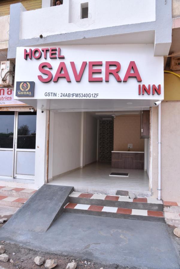 Hotel Savera Inn Morbi Exteriör bild